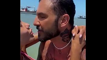 Play Wagner Santiago showing several hot scenes with his girlfriend - wagnersantiago.com.br