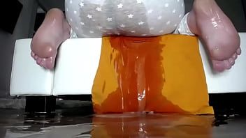 Play She make Dirty all the floor with big cum