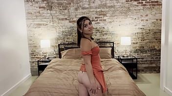 Play Casting Curvy: Tricking my Thick Step-Sister Photoshoot turns to Porn