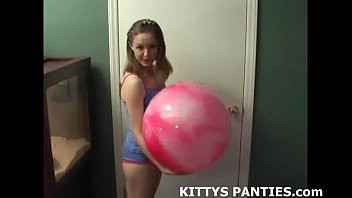 Play 18 year old teen Kitty loves playing with playdough