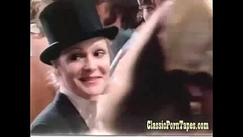 Play Old Pussy Fingering Video Still Turns On
