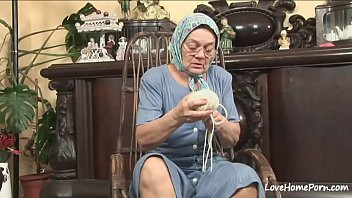 Play Old granny is still a cock thirsty woman
