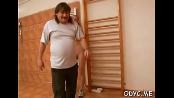 Play Skinny amateur bitch gets licked and rides an old schlong wildly